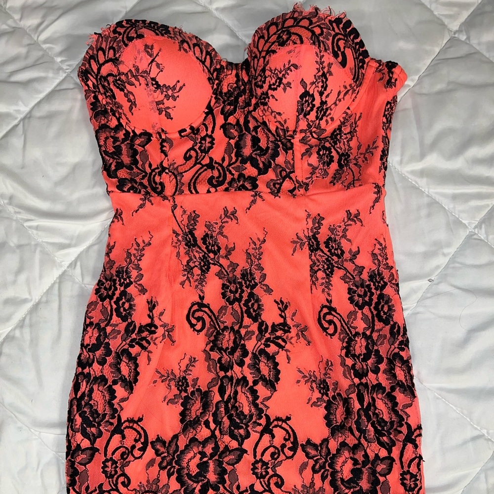 FASHION NOVA - Lace Dress